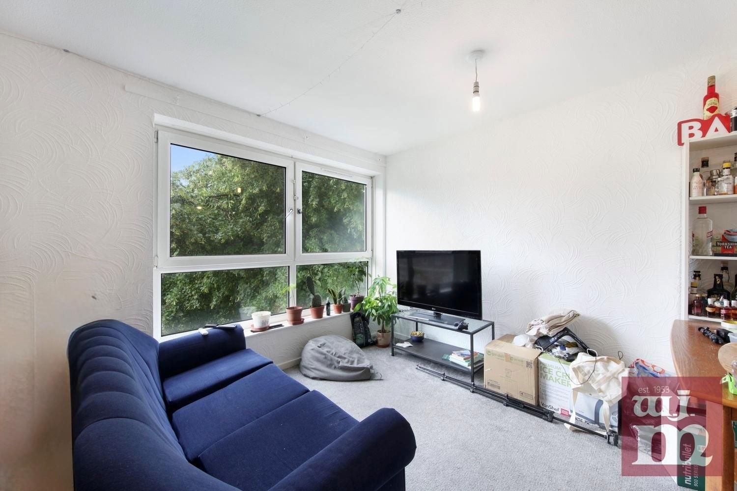 3 bed property in Portia Way, Mile End